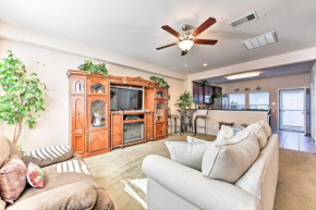 Cozy Townhouse with Patio Near Kemah Boardwalk!